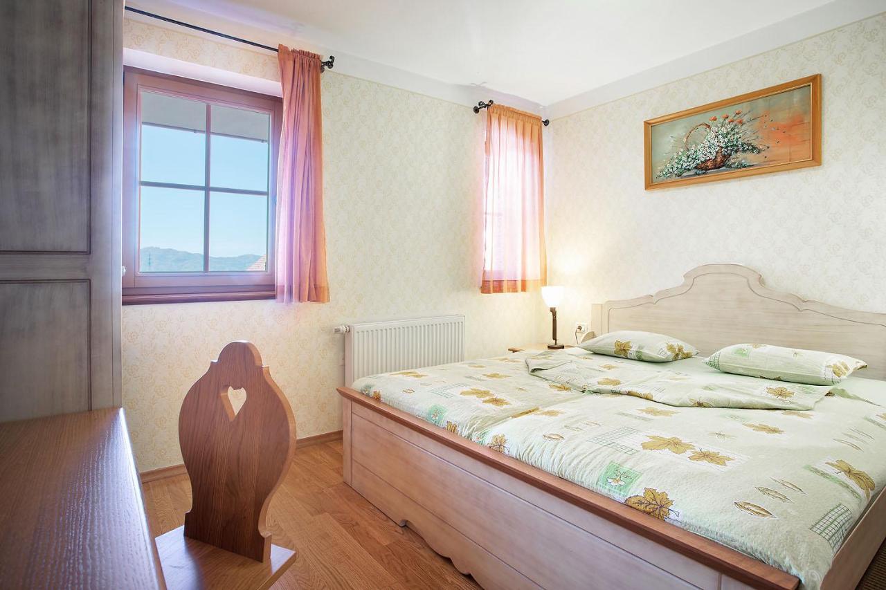 Apartments Tourist Farm Matijovc Naklo Kültér fotó